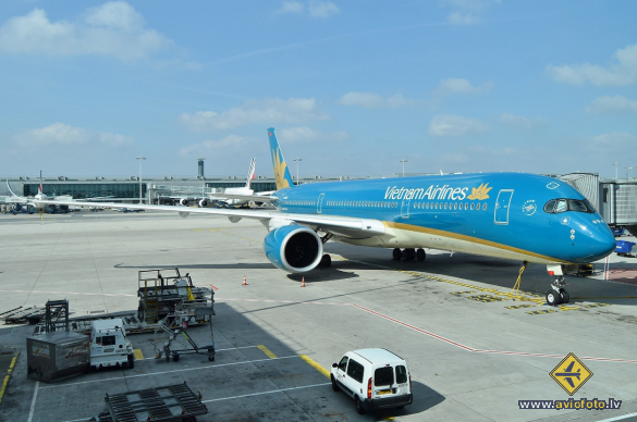 Airbus A350-941